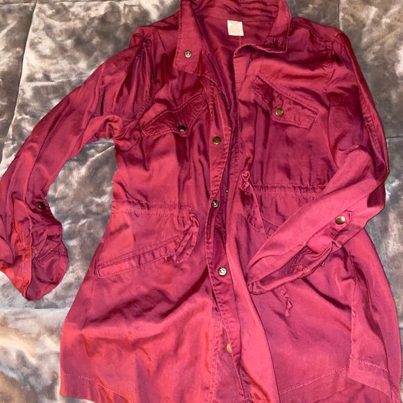 Red, light jacket - Picture 1 of 1